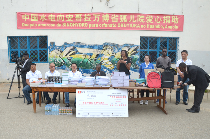 萬博供水二期項目捐助萬博省孤兒院1.JPG