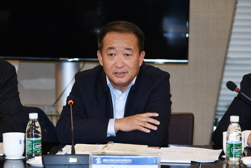 集團(tuán)(股份)公司副總經(jīng)理李燕明講話.JPG