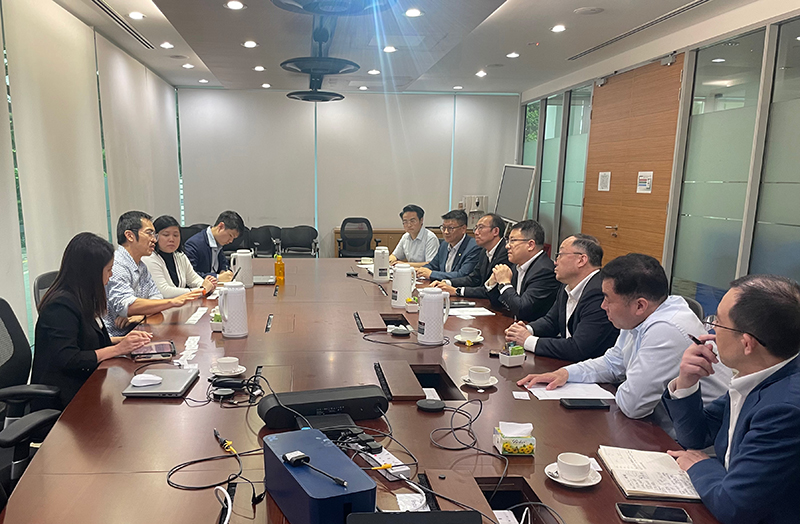 03 拜會(huì)新加坡能源市場管理局局長.jpg