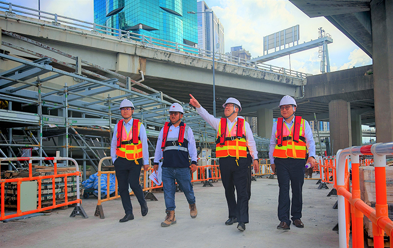 20250521下午-王小軍現場調研香港東區走廊項目3.jpg