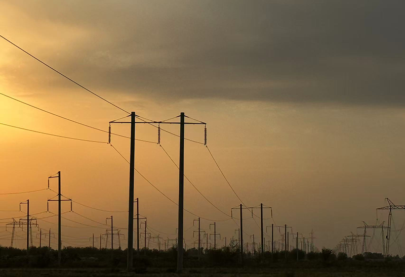 4.烏茲別克斯坦錫爾河熱電站到扎法爾巴德變電站220kV輸電線路建設項目.png