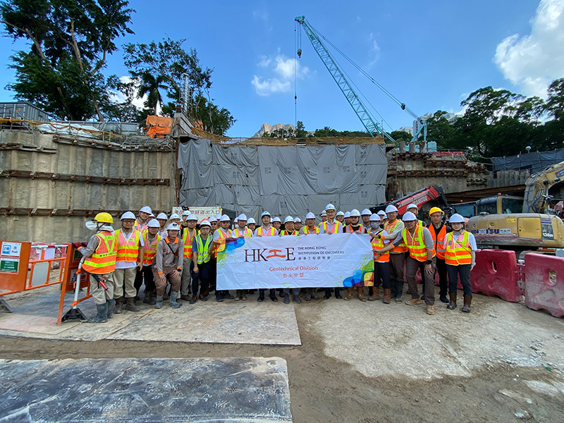 1. 考察團隊合照.png